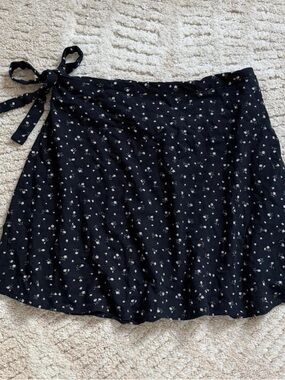 Brandy Melville Floral Skirt
